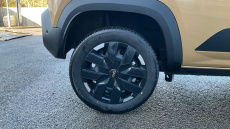 Dacia Spring 27kWh Extreme 65 48kW 5dr Auto Electric Hatchback